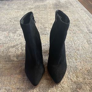 Black Pointed Toe Boots